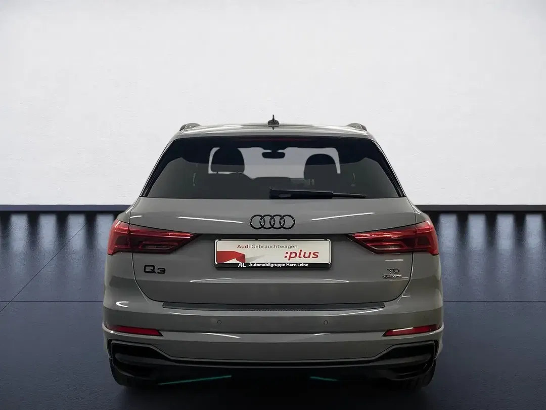 Audi Q3 35 TDI quattro S line - Thumbnail 4