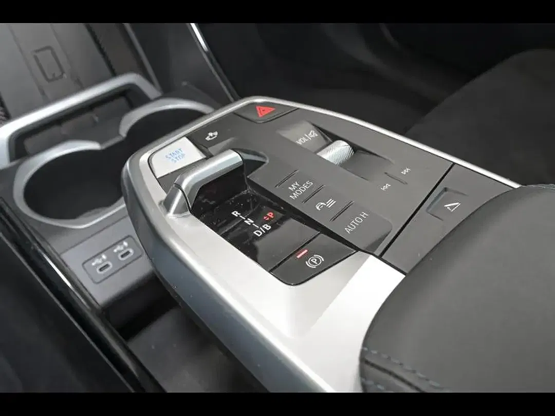 BMW iX2 M Sport Pro - Thumbnail 6