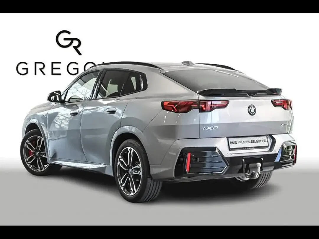 BMW iX2 M Sport Pro - Thumbnail 3