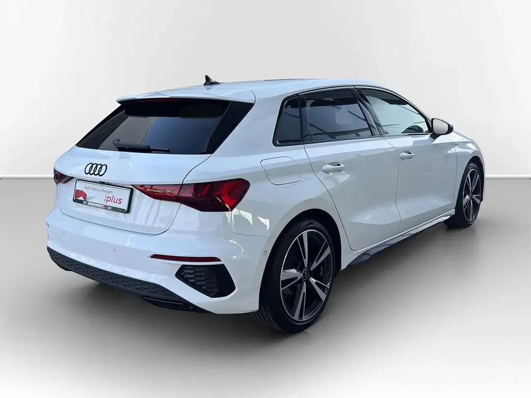 Audi A3 35 TFSI S tronic Matrix LED Sportback S line - Thumbnail 4