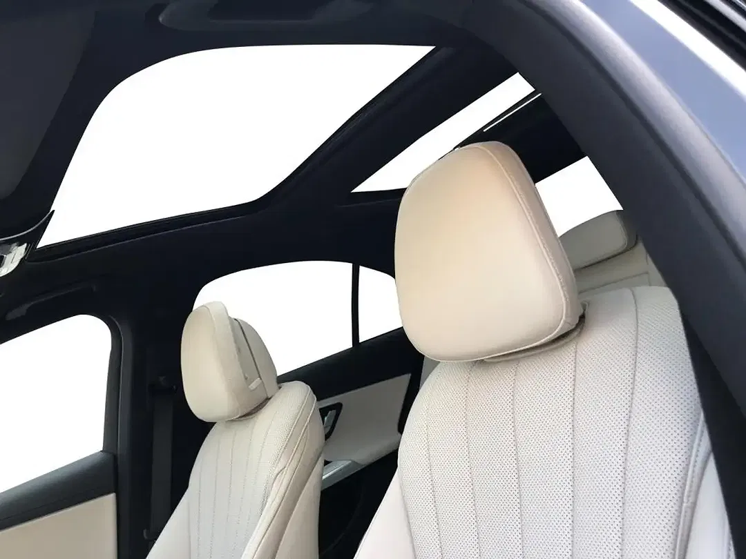 Mercedes-Benz E 220 AMG MBUX Burmester Night - Thumbnail 13