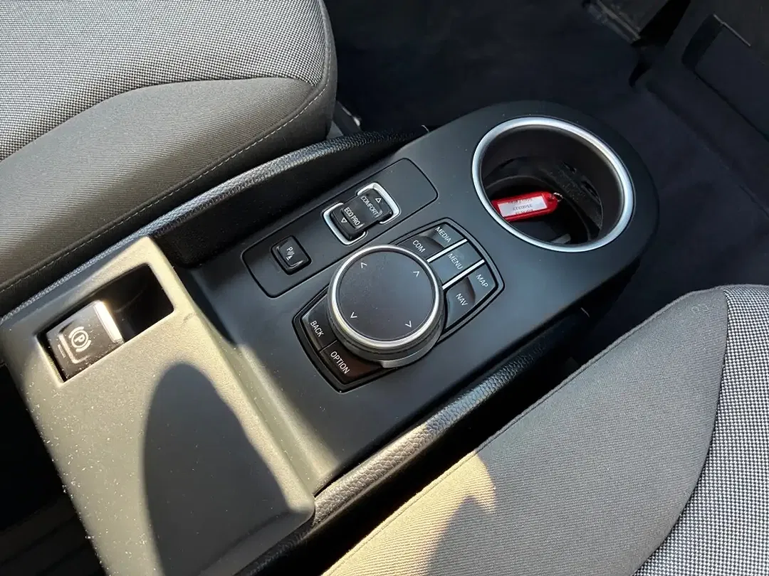 BMW i3 - Thumbnail 14