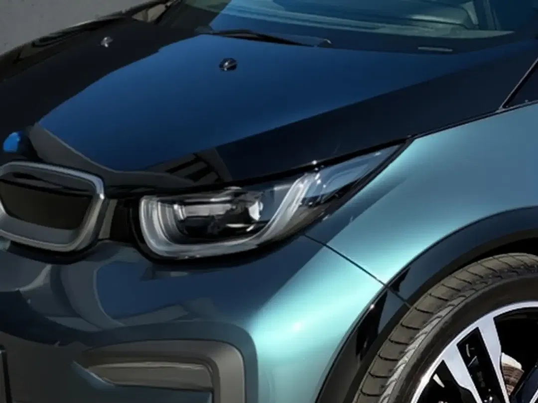 BMW i3 - Thumbnail 1