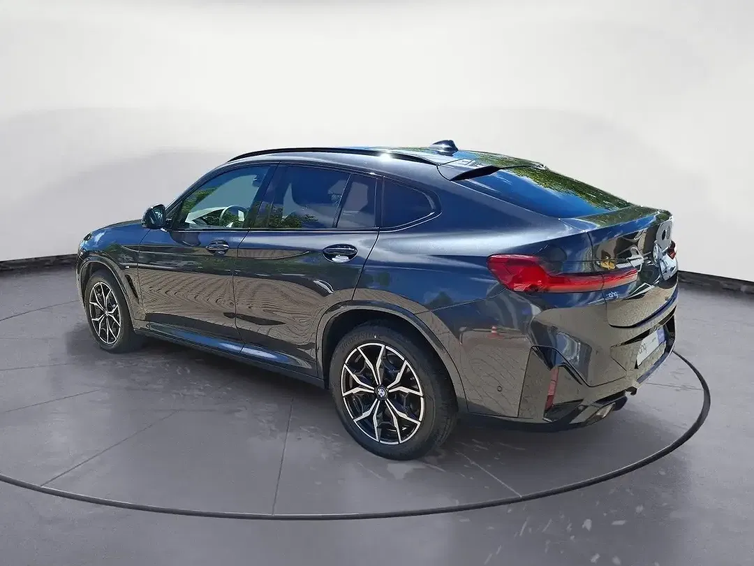 BMW X4 xDrive M - Thumbnail 3