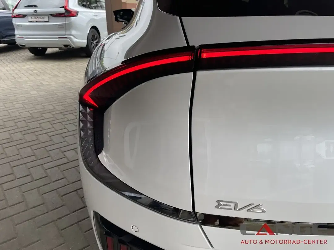 Kia EV6 4WD GT - Thumbnail 8