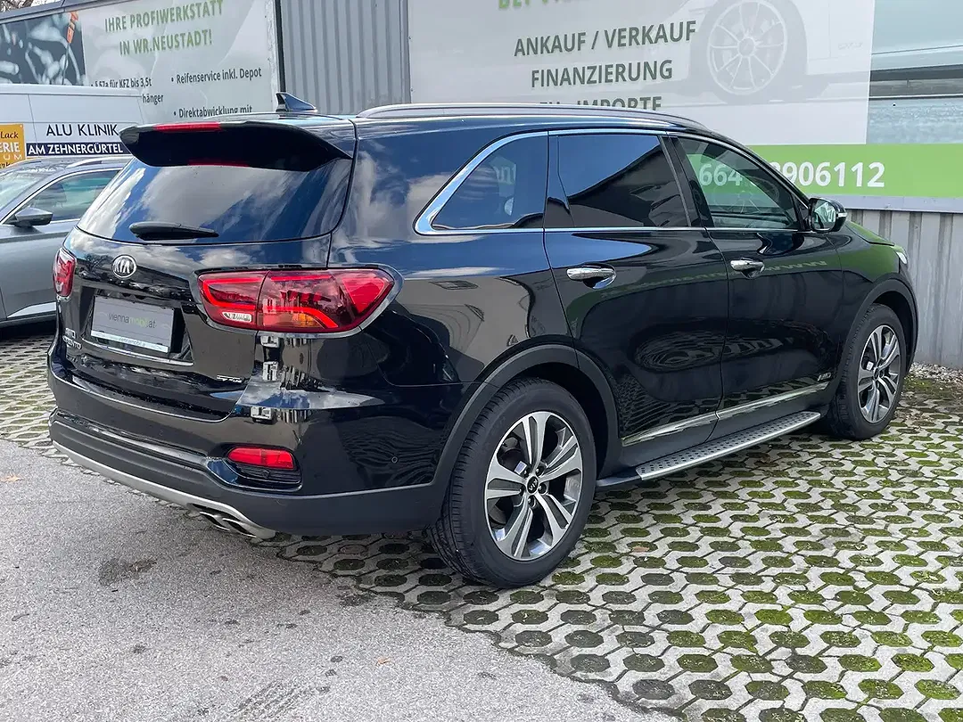 Kia Sorento 2.2 CRDi 4WD GT-Line - Thumbnail 6