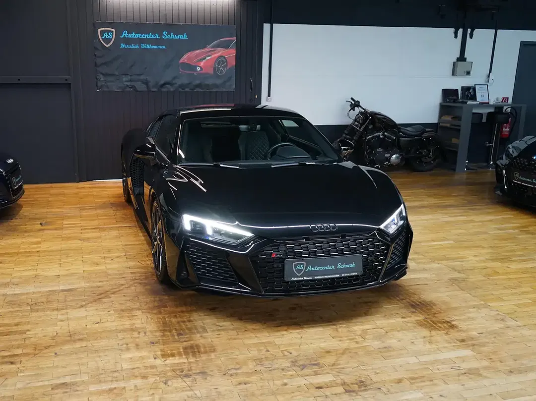 Audi R8 5.2 FSI - foto 1