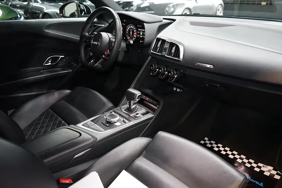 Audi R8 5.2 FSI - foto 12