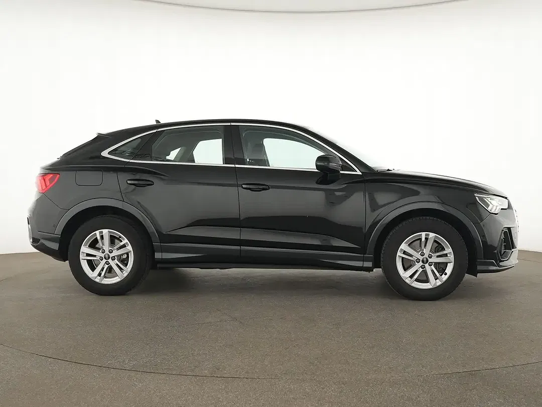 Audi Q3 Sportback - Thumbnail 4