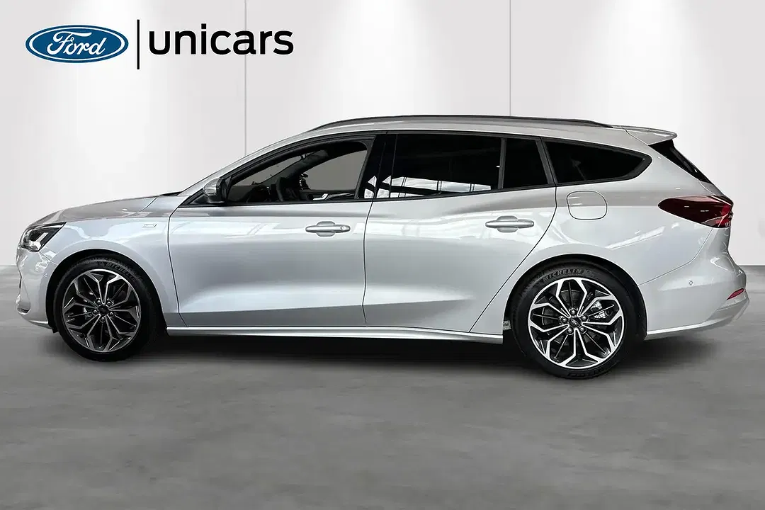 Ford Focus 1.0 EcoBoost MHEV ST-Line X - Thumbnail 2