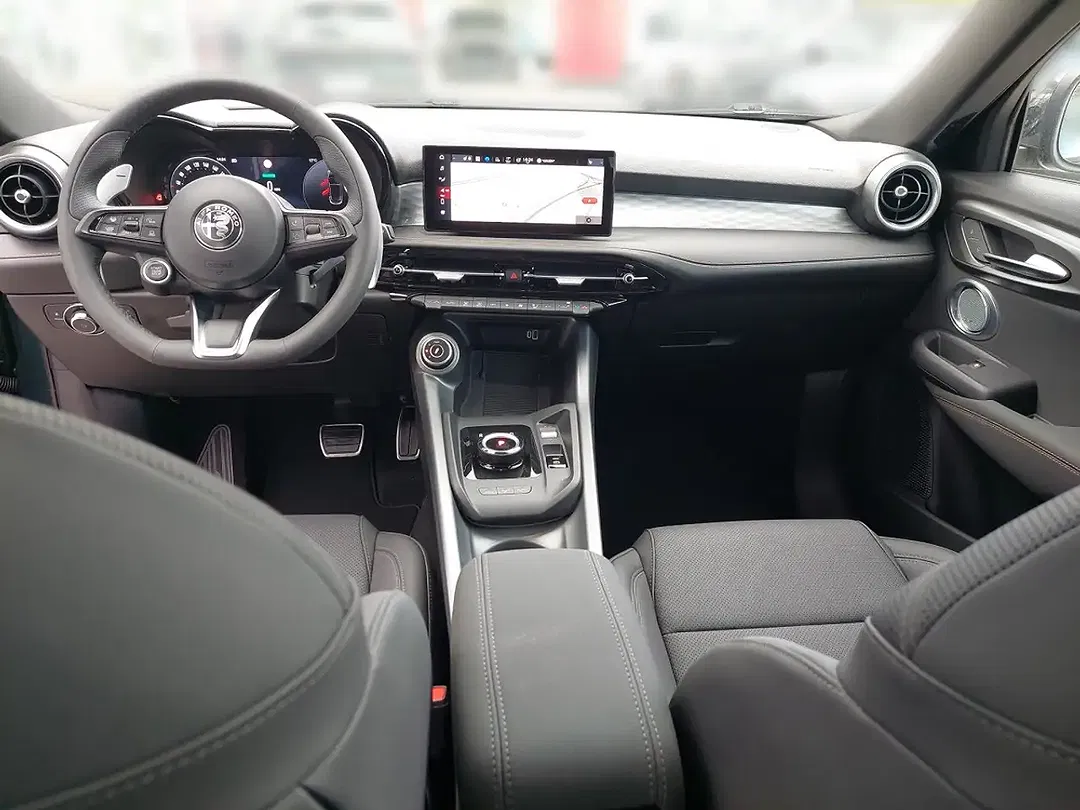 Alfa Romeo Tonale Ibrida PHEV 4x4 Veloce - Thumbnail 4