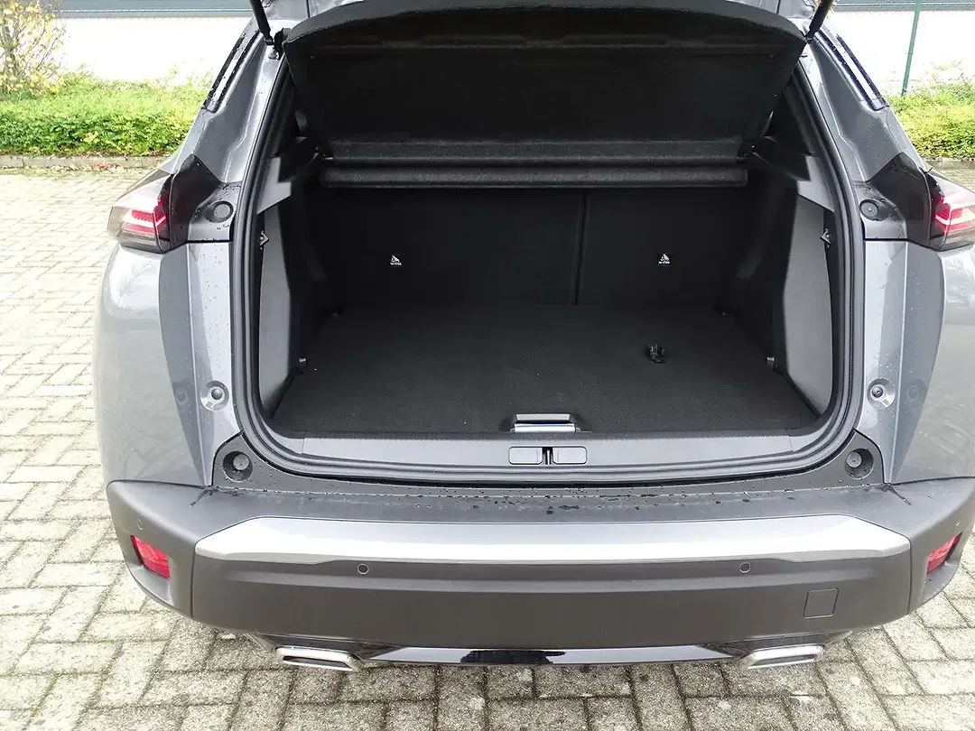 Peugeot 2008 145 e-DSC6 Hybrid GT - Thumbnail 14