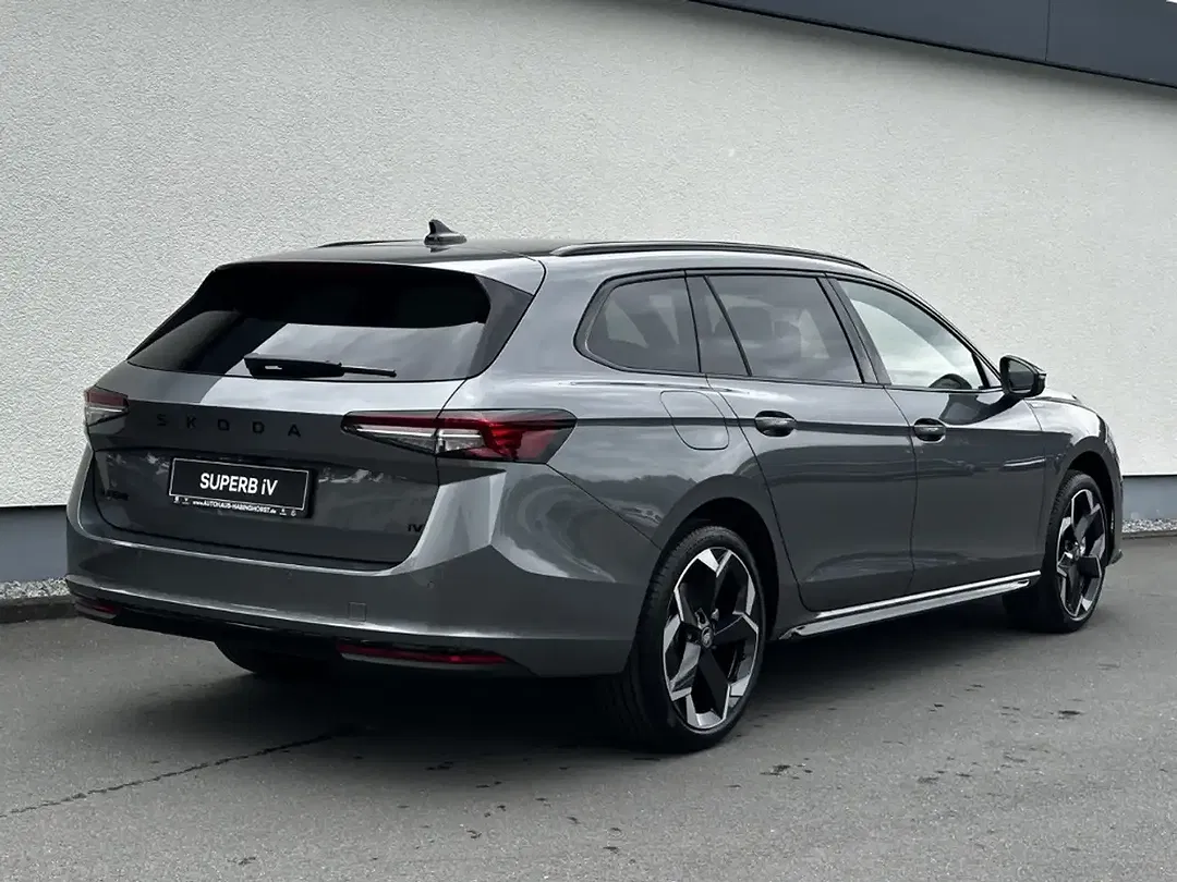 Skoda Superb 1.5 iV TSI DSG Combi Sportline - Thumbnail 2