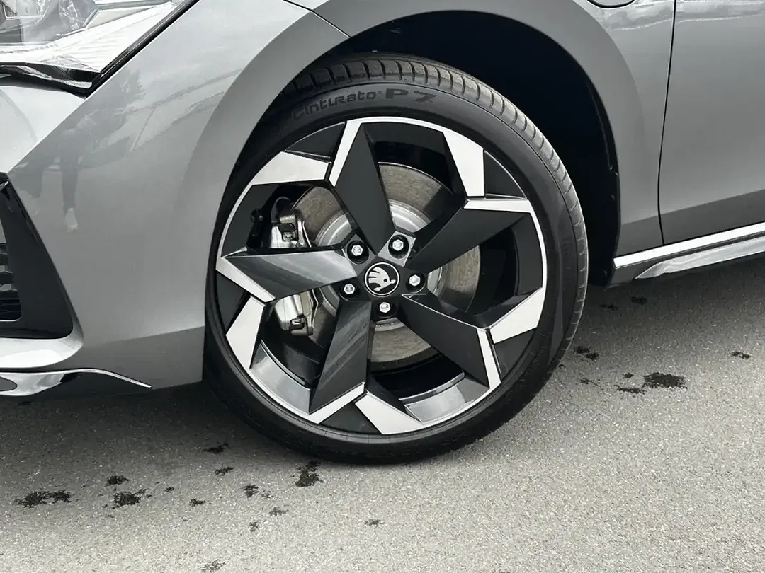 Skoda Superb 1.5 iV TSI DSG Combi Sportline - Thumbnail 3