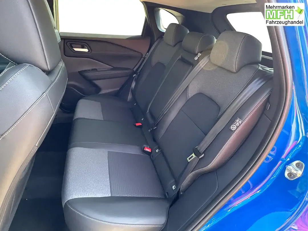 Nissan Qashqai 1.3 DIG-T N-Connecta - Thumbnail 11