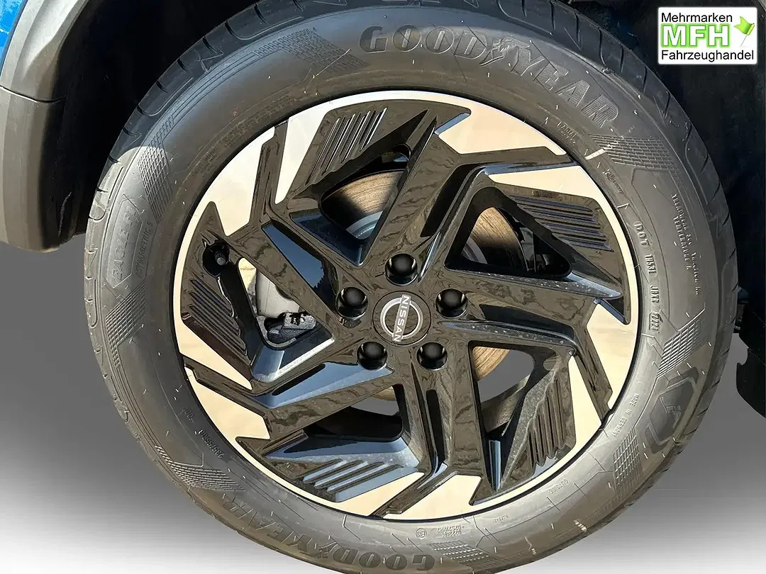 Nissan Qashqai 1.3 DIG-T N-Connecta - Thumbnail 9