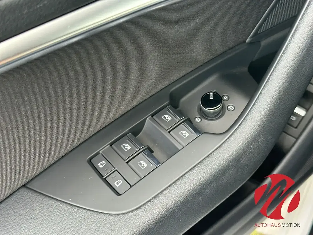 Audi A6 35 2.0 TDI S line - Thumbnail 23