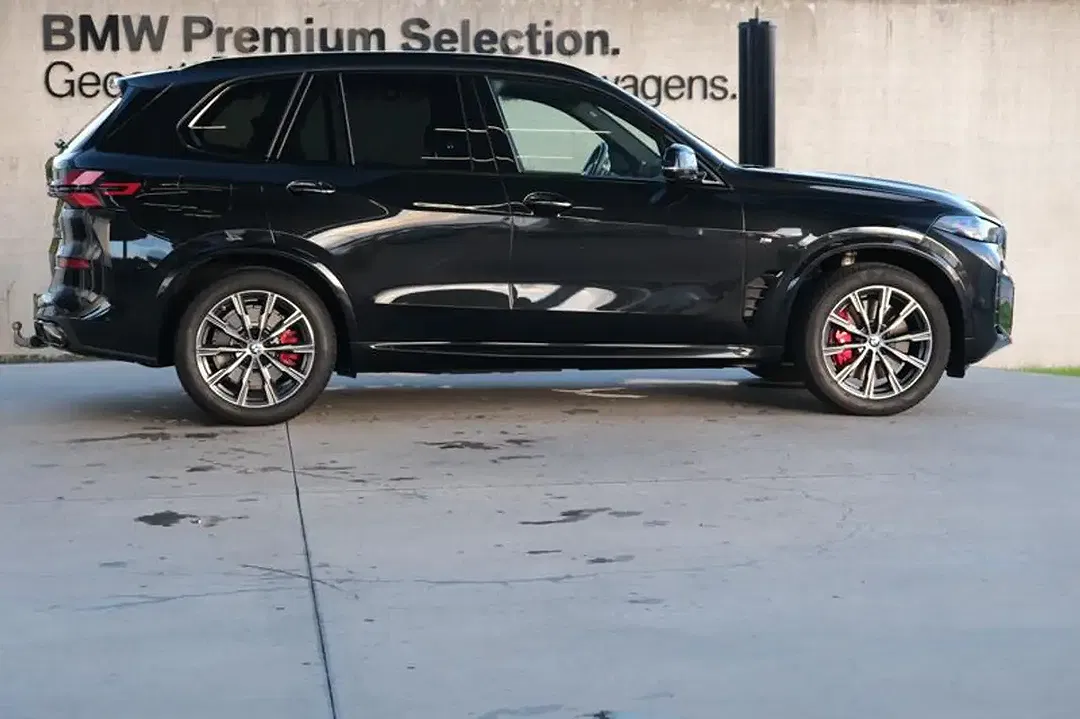 BMW X5 xDrive M Sport Pro - Thumbnail 3