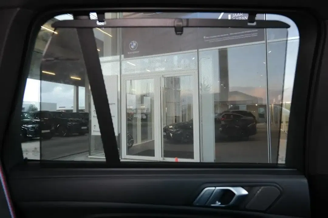 BMW X5 xDrive M Sport Pro - Thumbnail 9