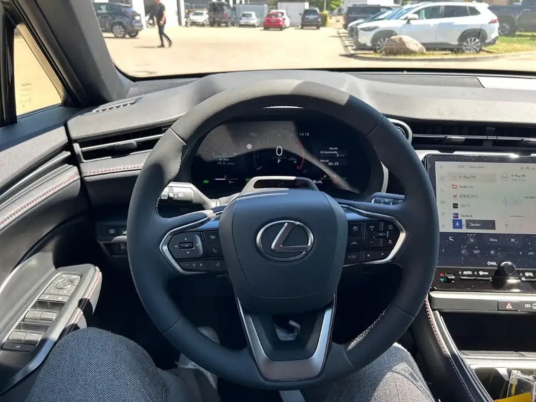 Lexus LBX 1.5 Hybrid Emotion - Thumbnail 16
