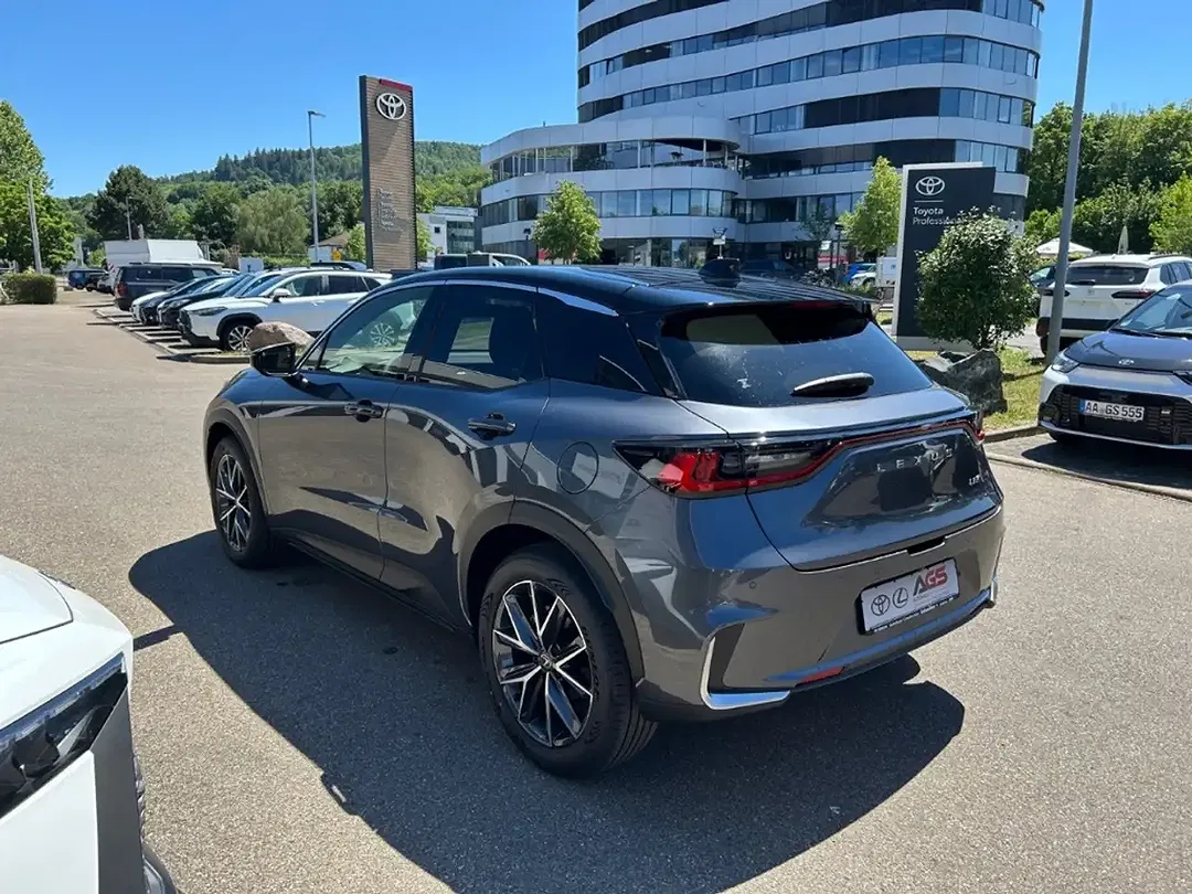Lexus LBX 1.5 Hybrid Emotion - Thumbnail 5