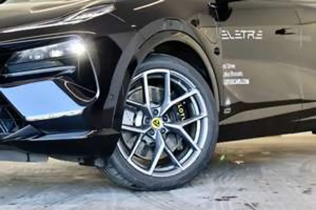 Lotus Eletre S Active - Thumbnail 5