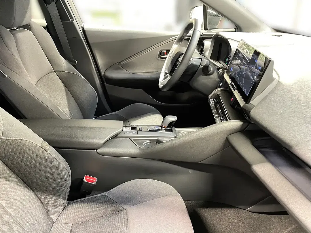 Toyota C-HR PHEV - Thumbnail 15