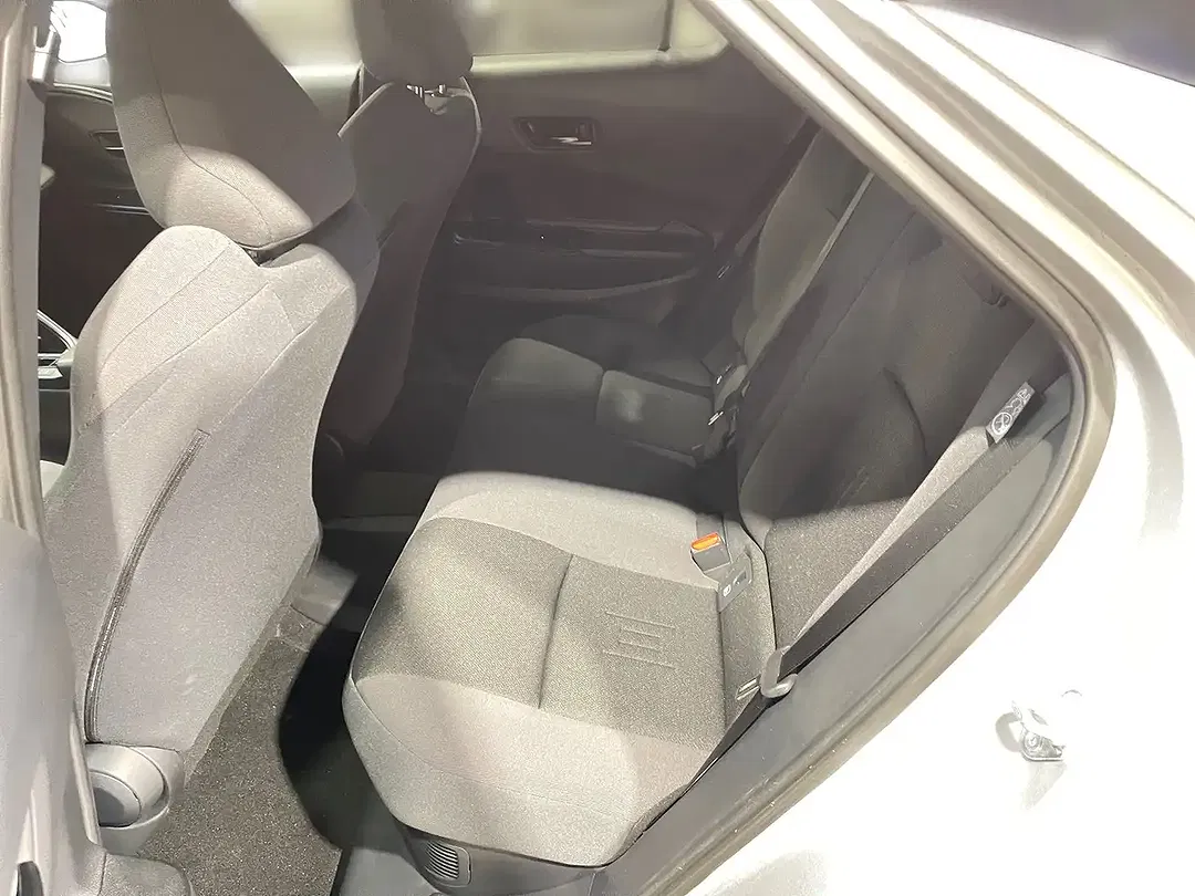 Toyota C-HR PHEV - Thumbnail 8