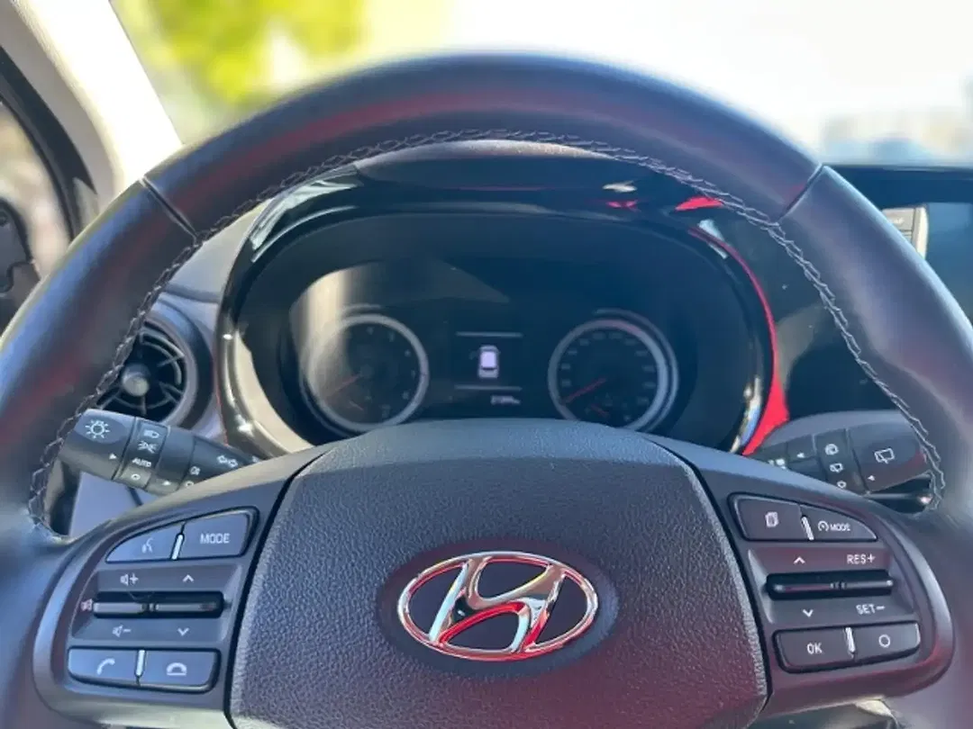 Hyundai i10 Trend - Thumbnail 8