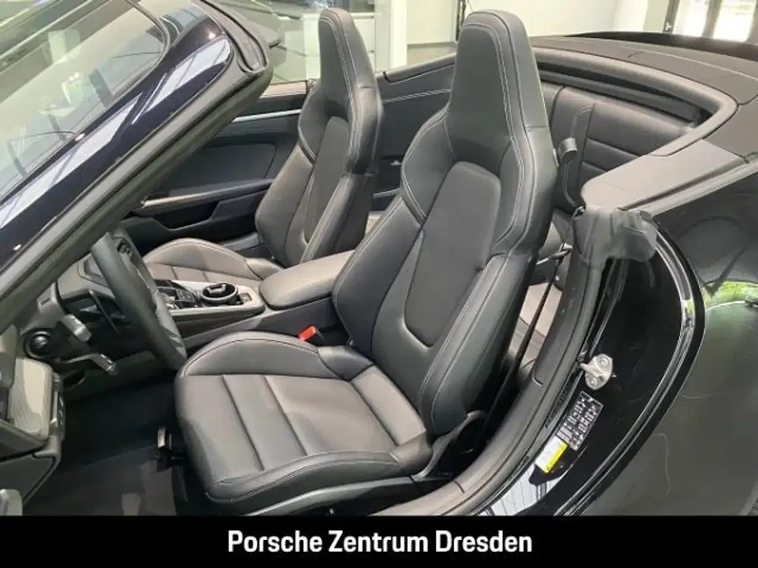 Porsche 992 Carrera S Cabriolet - Thumbnail 5