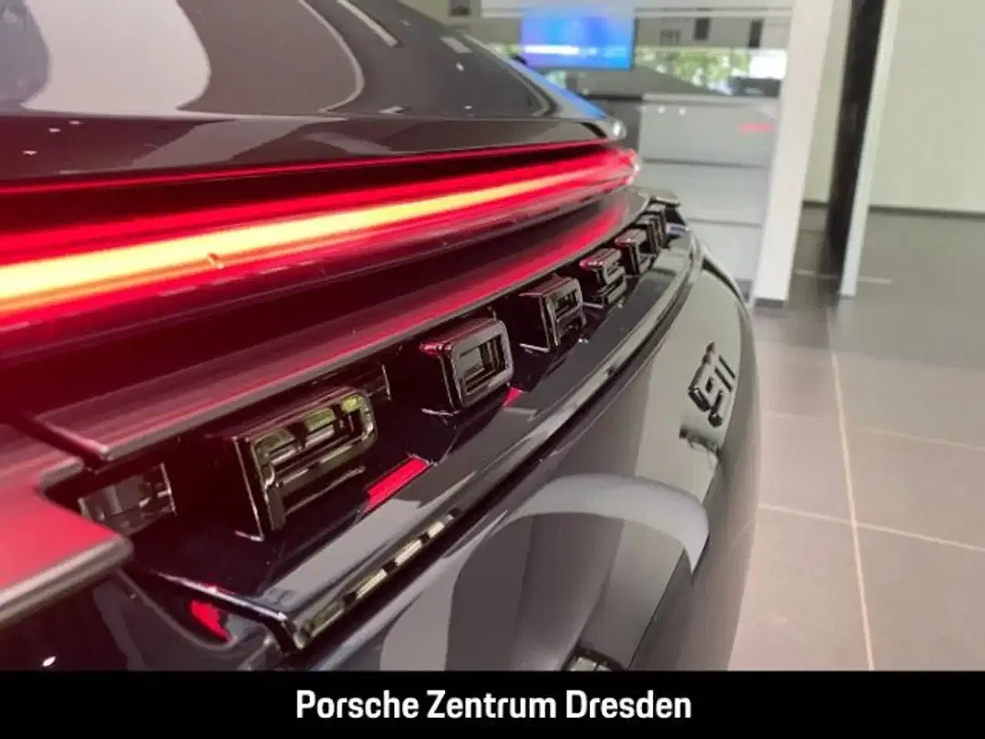 Porsche 992 Carrera S Cabriolet - Thumbnail 7