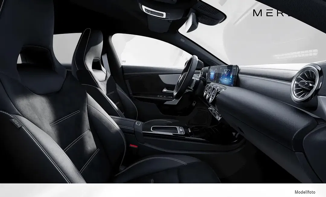Mercedes-Benz CLA 200 AMG Line - Thumbnail 4