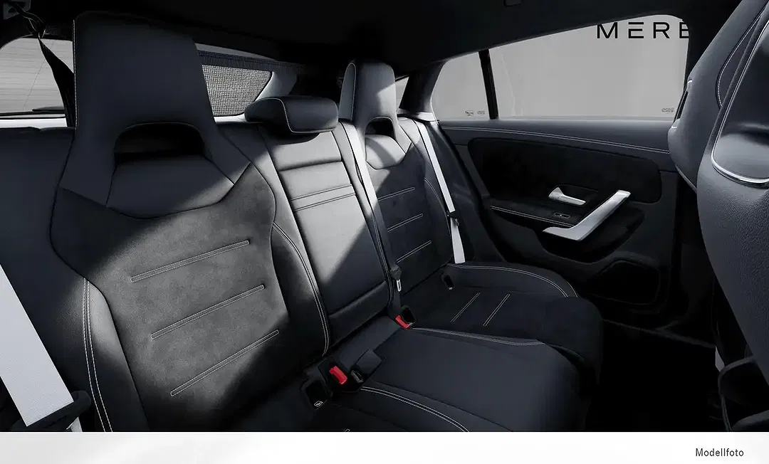 Mercedes-Benz CLA 200 AMG Line - Thumbnail 6