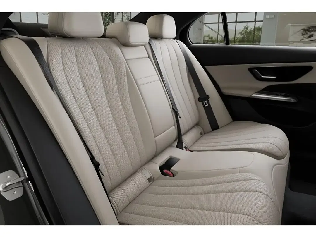 Mercedes-Benz E 220 AMG - Thumbnail 10