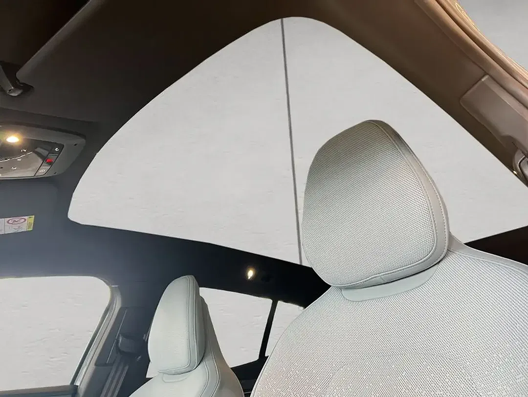 Volvo EX30 AWD Twin Motor Performance Ultra - Thumbnail 15
