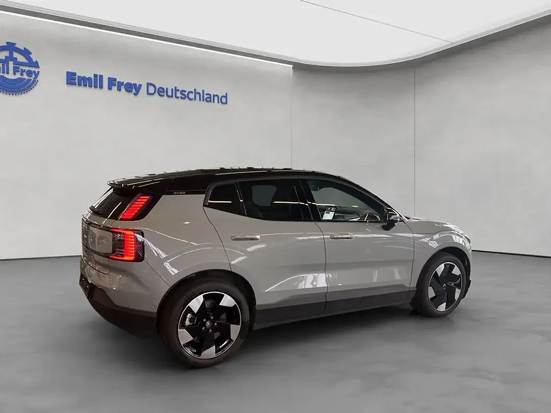 Volvo EX30 AWD Twin Motor Performance Ultra - Thumbnail 5