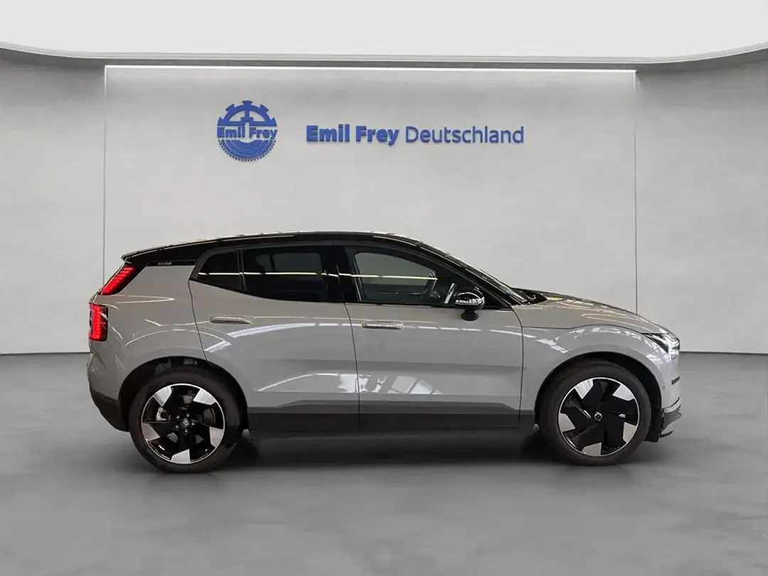 Volvo EX30 AWD Twin Motor Performance Ultra - Thumbnail 6