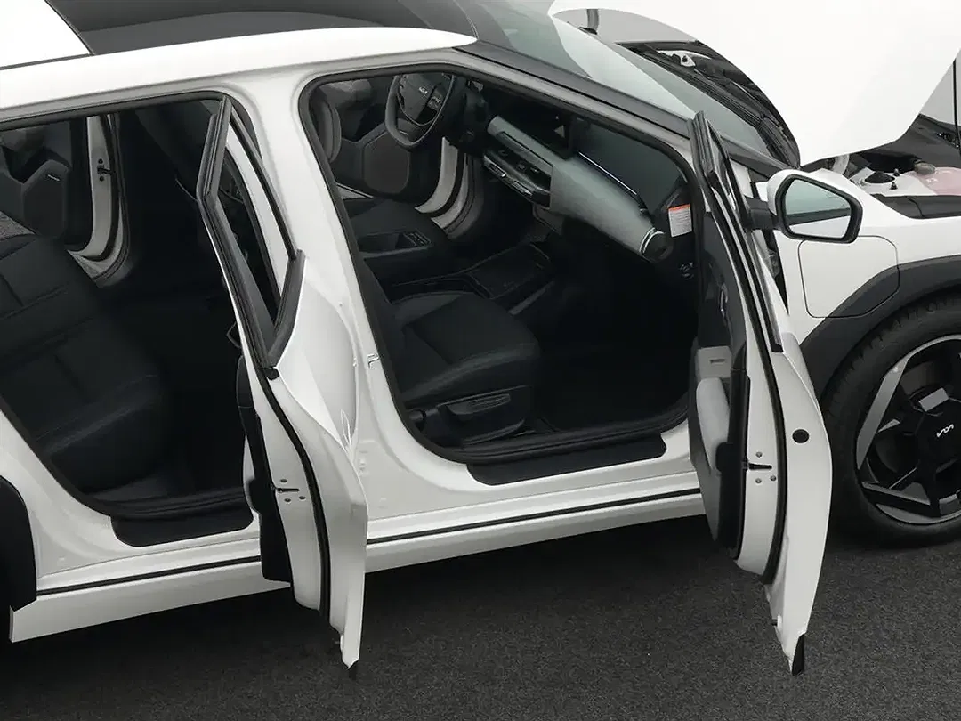 Kia EV4 Earth - Thumbnail 11