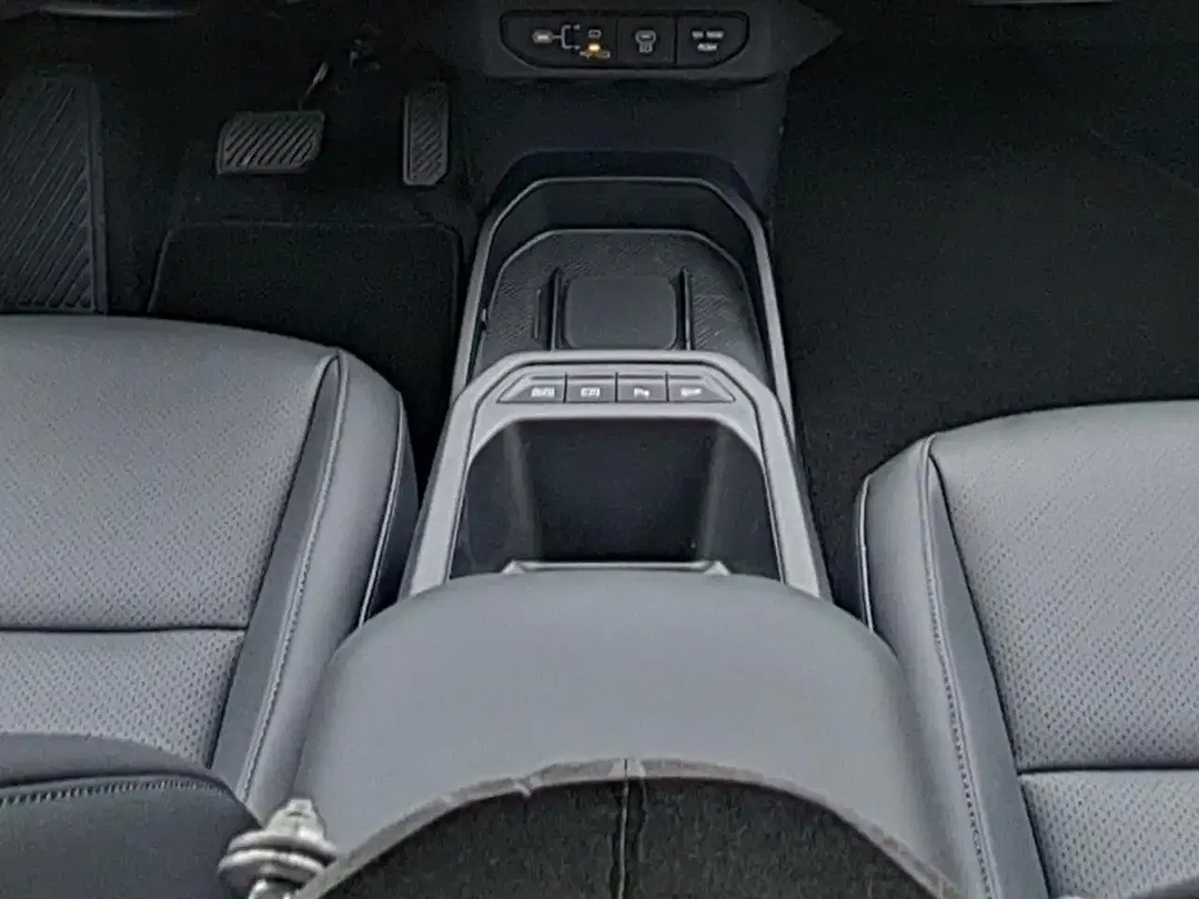 Kia EV4 Earth - Thumbnail 13