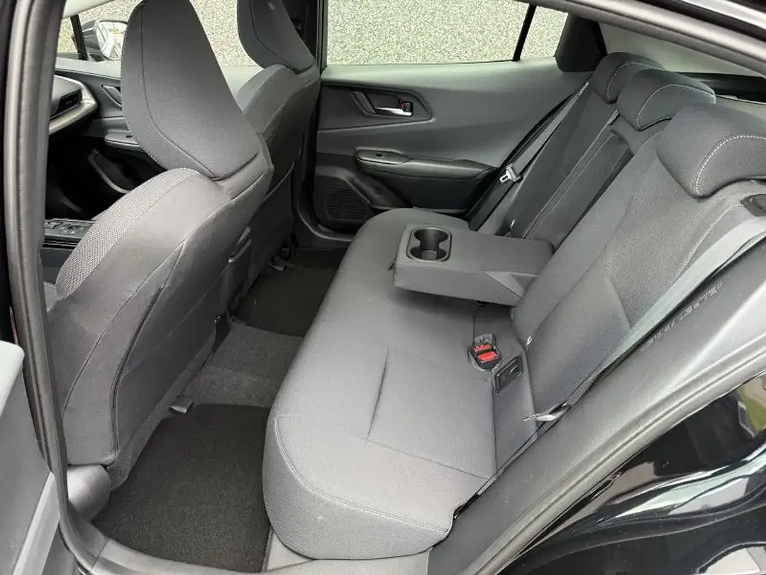 Toyota Prius Premium Plus - Thumbnail 11