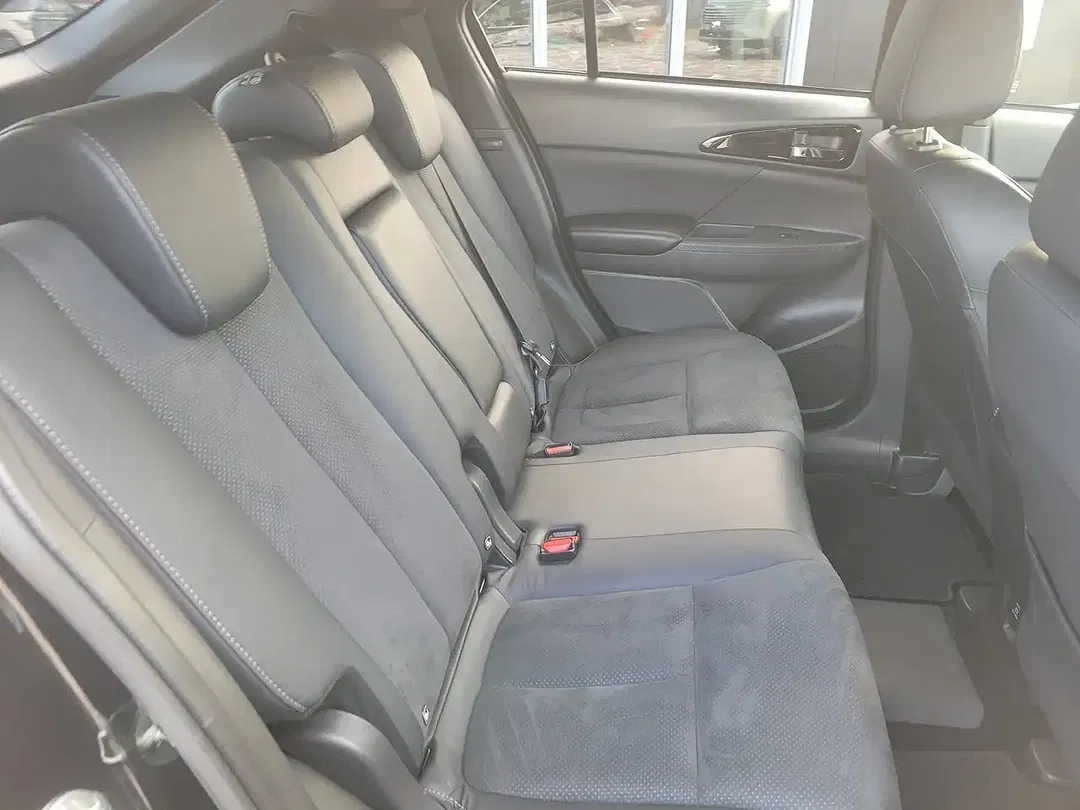 Mitsubishi Eclipse Cross 2.4 MIVEC PHEV Plus - Thumbnail 10