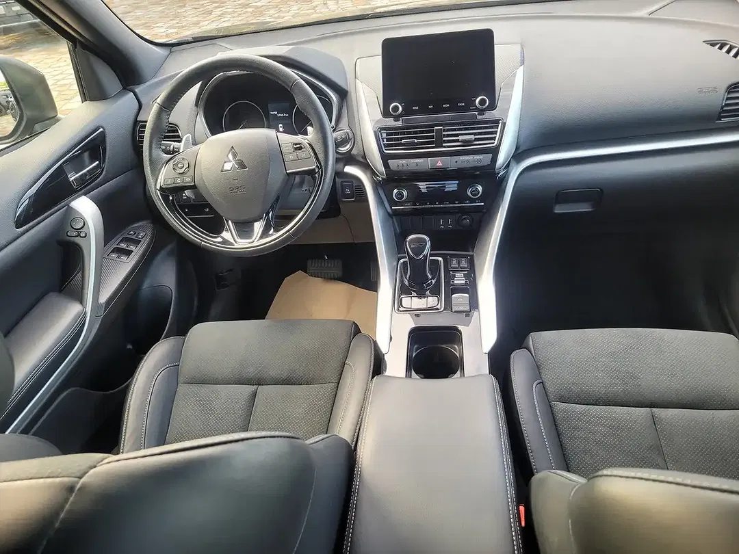 Mitsubishi Eclipse Cross 2.4 MIVEC PHEV Plus - foto 12