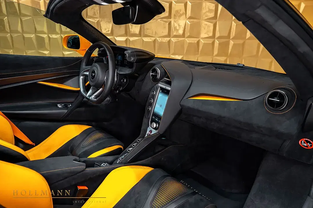 McLaren 750S Spider - Thumbnail 14