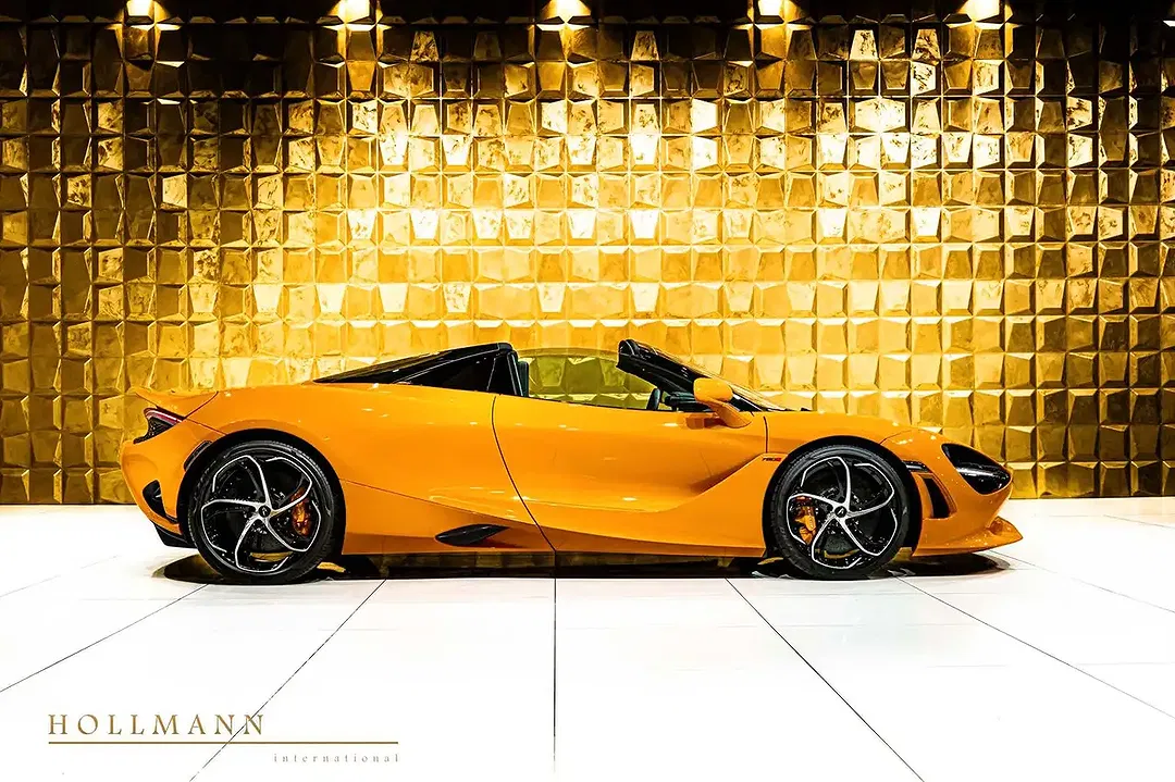 McLaren 750S Spider - Thumbnail 3