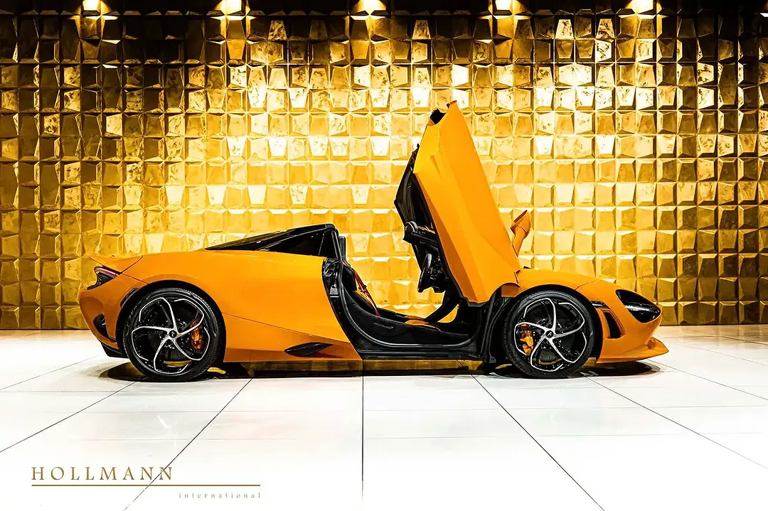 McLaren 750S Spider - Thumbnail 4