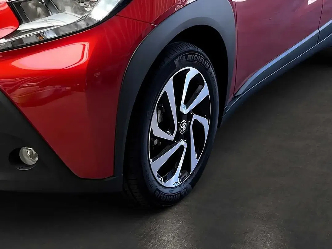 Toyota Aygo X AUT Teamplayer - Thumbnail 12