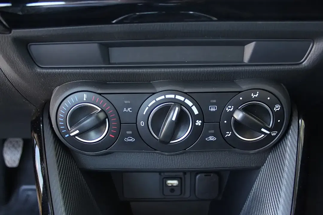 Mazda 2 Centre-Line - Thumbnail 12