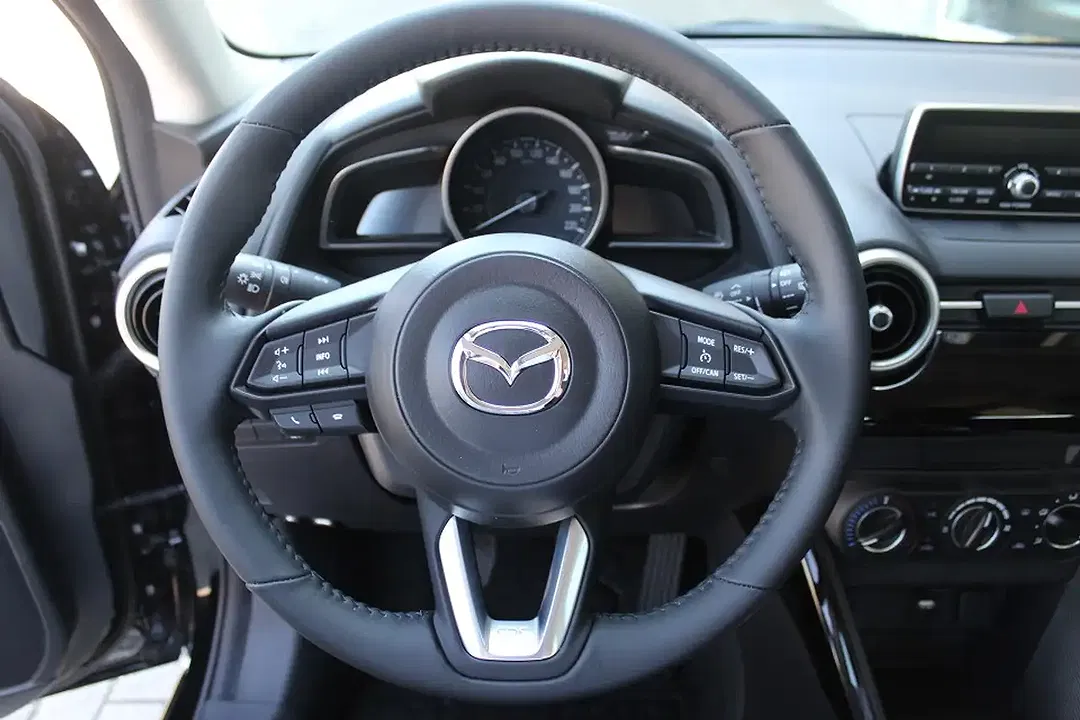 Mazda 2 Centre-Line - Thumbnail 13