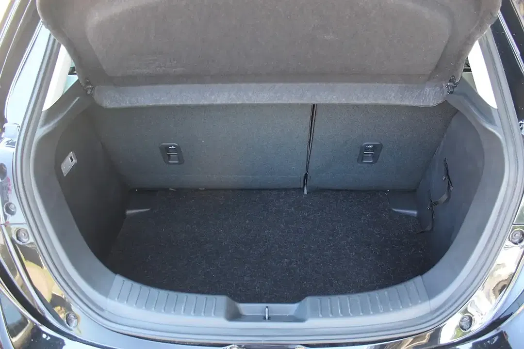 Mazda 2 Centre-Line - Thumbnail 8