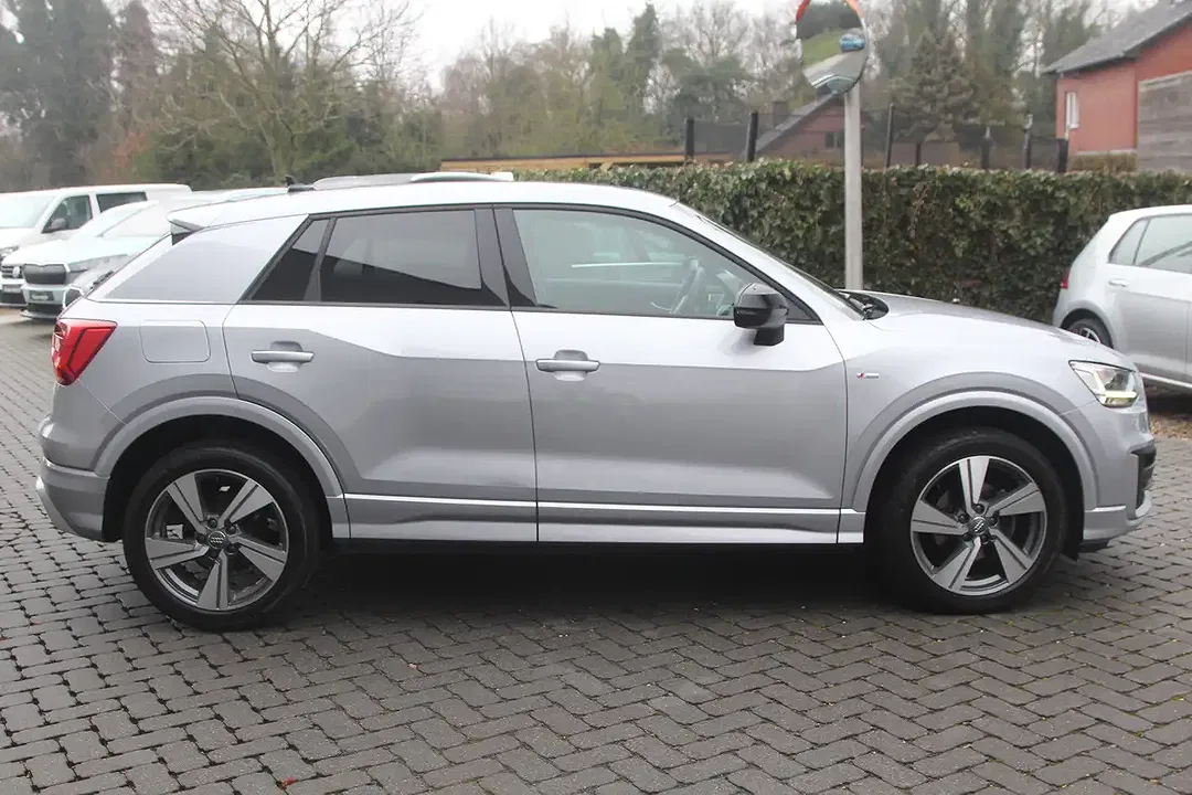 Audi Q2 1.0 TFSI S line - Thumbnail 4